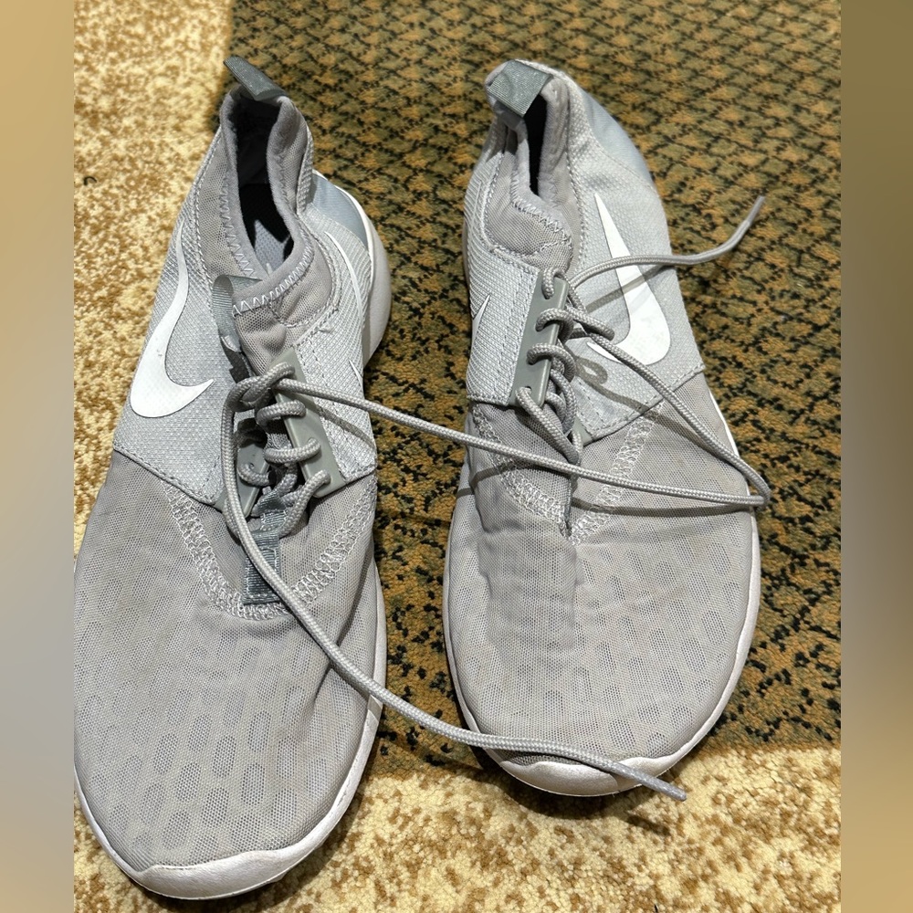 Nike - running shoes
